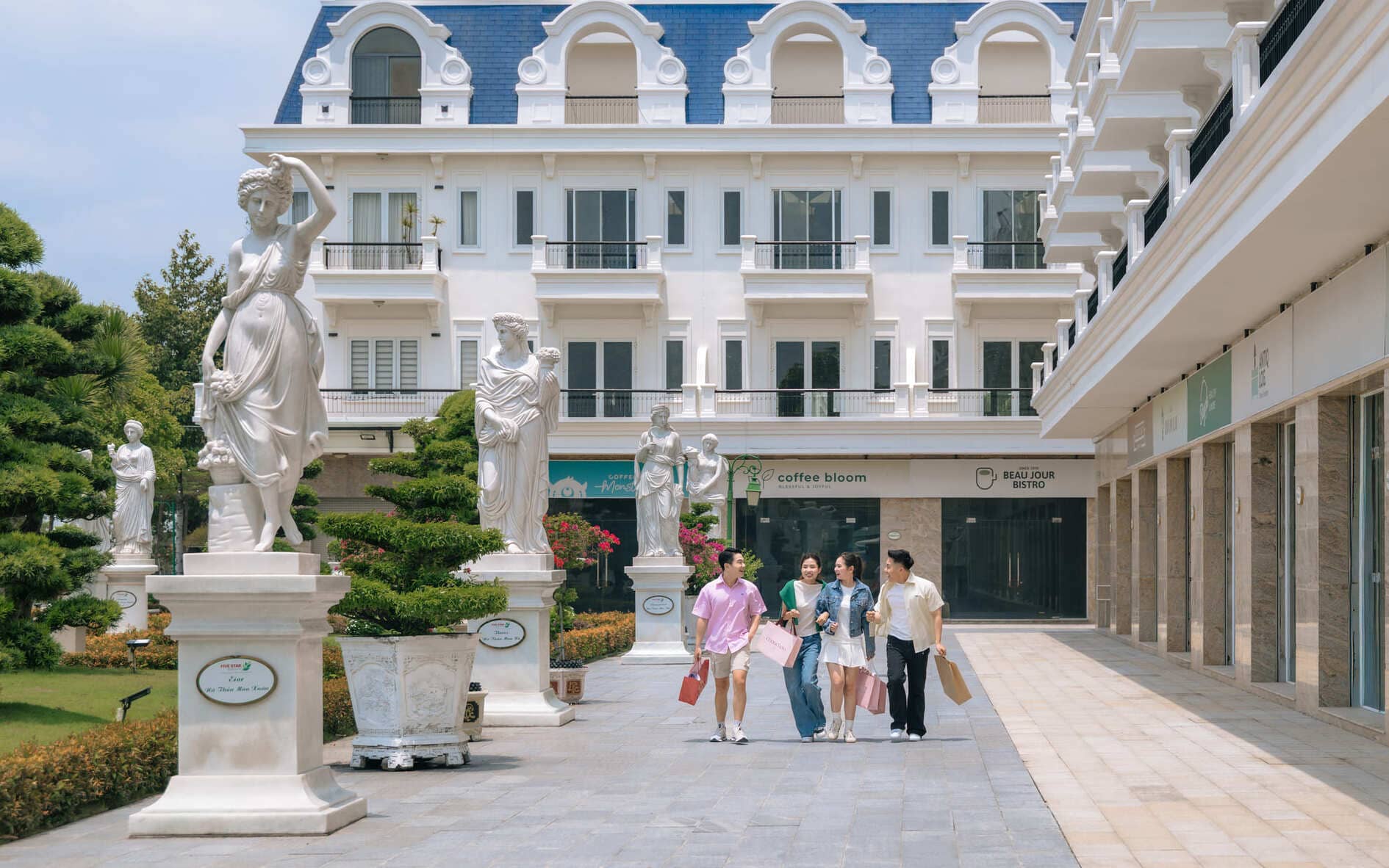 Trục phố thương mại