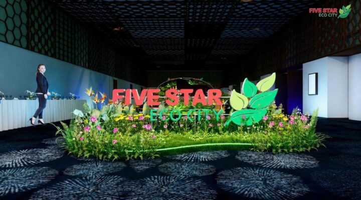 Không gian sảnh chờ sự kiện Five Star Eco City ngập tràn sắc xanh