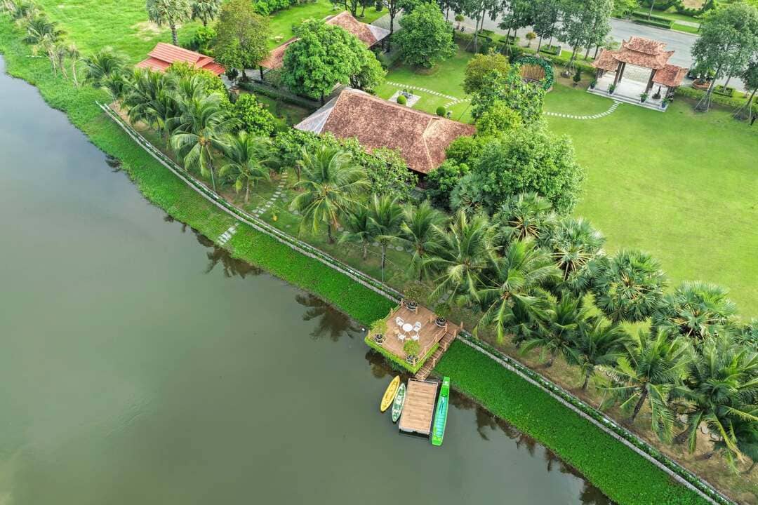Cảnh quan thiên nhiên ngập tràn sắc xanh ven sông Five Star Eco City